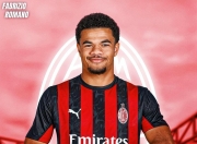 包含德利物浦将分三期支付埃基蒂克转会费，每年3000万欧的词条